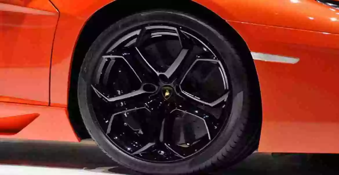 Rent Lamborghini Aventador Dubai